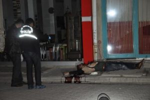 Kendi tabancasıyla &ouml;ld&uuml;r&uuml;ld&uuml;