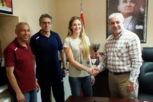Selin Kafadar B&uuml;y&uuml;kşehir Belediyespor'da