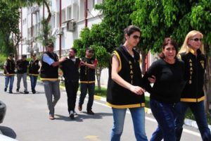 Cep telefonu hafıza kartından &ccedil;ıkan fotoğraflar hırsızlığı &ccedil;&ouml;zd&uuml;