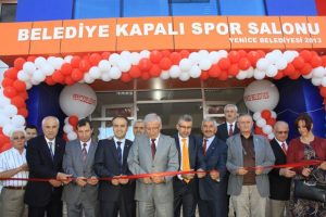 Yenice Spor Salonu t&ouml;renle hizmete a&ccedil;ıldı
