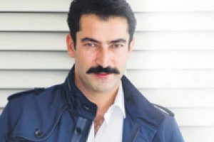 Kenan'dan &ccedil;ocukların eğitimine b&uuml;y&uuml;k destek