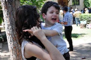 &Ccedil;ocuk yuvasında korku dolu anlar