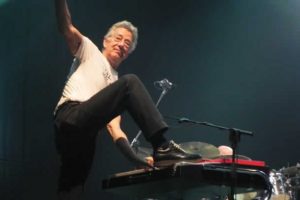 Ray Manzarek kansere yenildi