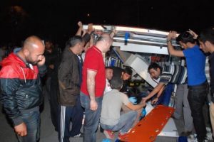 Hasta taşıyan ambulans kaza yaptı