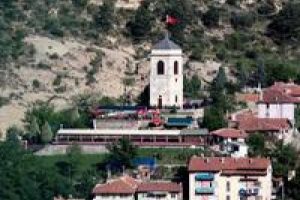 Tarihi saat kulesi zamana tanıklık ediyor