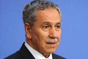 B&uuml;lent Arın&ccedil;'tan &ccedil;arpıcı iddia
