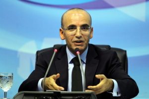 Emniyet, kafa atan polisi bulamayınca...