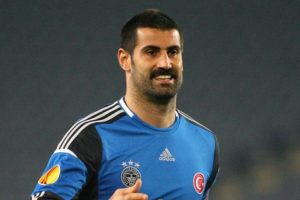 Volkan'dan Cimbom'a taş!