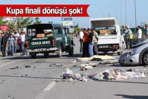 Trabzonsporlu taraftarlar kaza yaptı! 2 &ouml;l&uuml;...