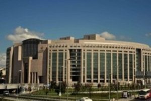 &Ccedil;ağlayan Adliyesi'nde tavan &ccedil;&ouml;kt&uuml;