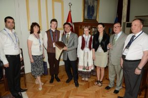 Yabancı folklor ekiplerinden B&uuml;y&uuml;kşehir'e ziyaret
