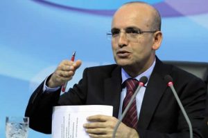 "AKP herkesin yaşam tarzına saygılı"