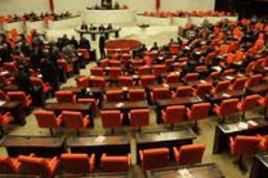 Yeni dokunulmazlık dosyaları Meclis'te