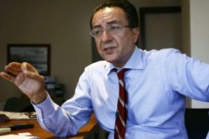 Ekonomistleri dinlese fakir kalırlardı