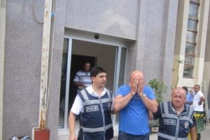 'Oğlunun arkadaşıyım' bahanesiyle kapka&ccedil;