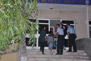 Durmayan minib&uuml;sten Suriyeliler &ccedil;ıktı
