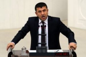 Alkol&uuml; yasaklayanları Allah'a havale ediyorum