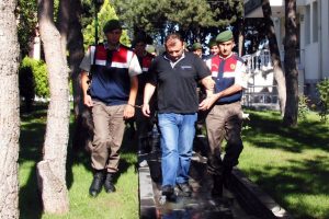 İş adamının oğlunu ka&ccedil;ıran 3 zanlı adliyede