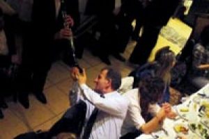 R&uuml;şvet parası gırnataya gitti