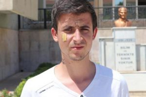 &Ouml;ğretmene cetvelle yaralama soruşturması