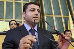 Demirtaş, Br&uuml;ksel'de F&uuml;le ile bir araya gelecek