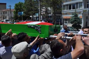 Mustafa Mumcu g&ouml;zyaşları arasında toprağa verildi