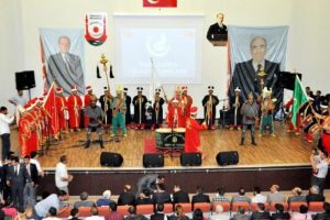 Başbakan'a &ouml;nce sarı, sonra kırmızı kart