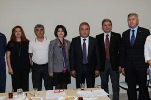 Y&uuml;z&uuml;c&uuml;lerin Akdeniz mesaisi