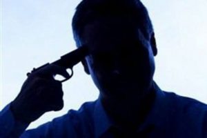 Uzman &ccedil;avuş beylik tabancasıyla intihar etti