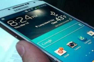 Galaxy S4'&uuml;n fiyatı &ccedil;akıldı