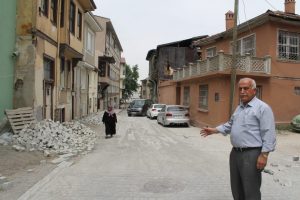 Kavaklı Mahallesi muhtarının yol isyanı - &Ouml;ZEL HABER