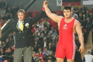 G&uuml;reş, squash ve beyzbol-softbol ilk engeli ge&ccedil;ti