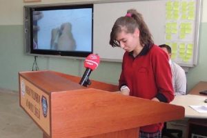 Annesinin yazdığı mektup B&uuml;şra'yı ağlattı