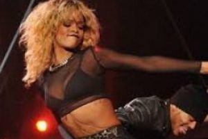Rihanna'dan m&uuml;tevazi kulis istekleri