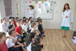 Miniklere ağız ve diş sağlığını anlattılar