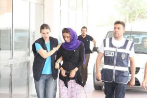 Hırsızlık yapan hamile kadın yakalandı