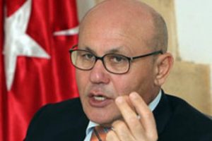 M. Ali Talat'tan Kıbrıs i&ccedil;in Akil Adamlar &ouml;nerisi