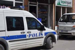 Tekel bayii işletmecisine kurşun yağdırdı