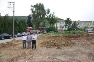 Hisar Mahallesi'ne halı saha yapılıyor