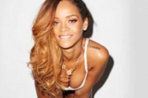 Rihanna İstanbul konseri canlı izle İn&ouml;n&uuml;'den canlı yayın