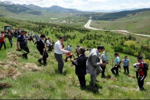 İnfaz koruma memurları fidan dikti