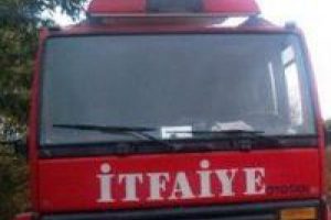 Balıklara itfaiyeden can suyu