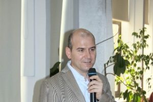 "Taksim &uuml;zerinden iktidar kavgası başlatmak istiyorlar"