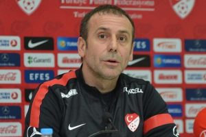 "İstifa tepkisini saygıyla karşılıyorum"