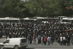 Polis &ccedil;ekildi, Gezi Parkı'na giriş serbest