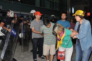 Antalya'da 80'den fazla eylemci g&ouml;zaltına alındı
