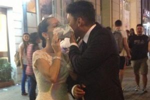 Taksim'de gaz bombaları altında aşk