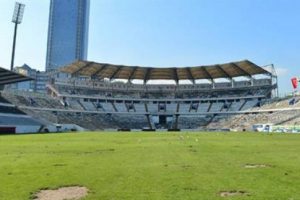 İn&ouml;n&uuml; Stadı'nda yıkım başladı