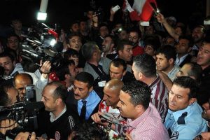 Roberto Carlos'a coşkulu karşılama