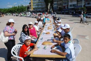 En uzun kahvaltı masası